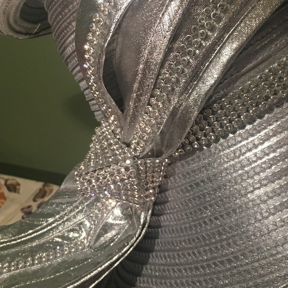 NEW CHARM NY SILVER HAT w Sparkling Rhinestones Church Derby Ascot - Picture 7 of 8